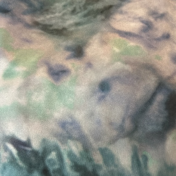 Athleta NWT Conscious Crop Printed A-C Bra Size XS in  Blue/Green Tie Dye - Picture 12 of 12